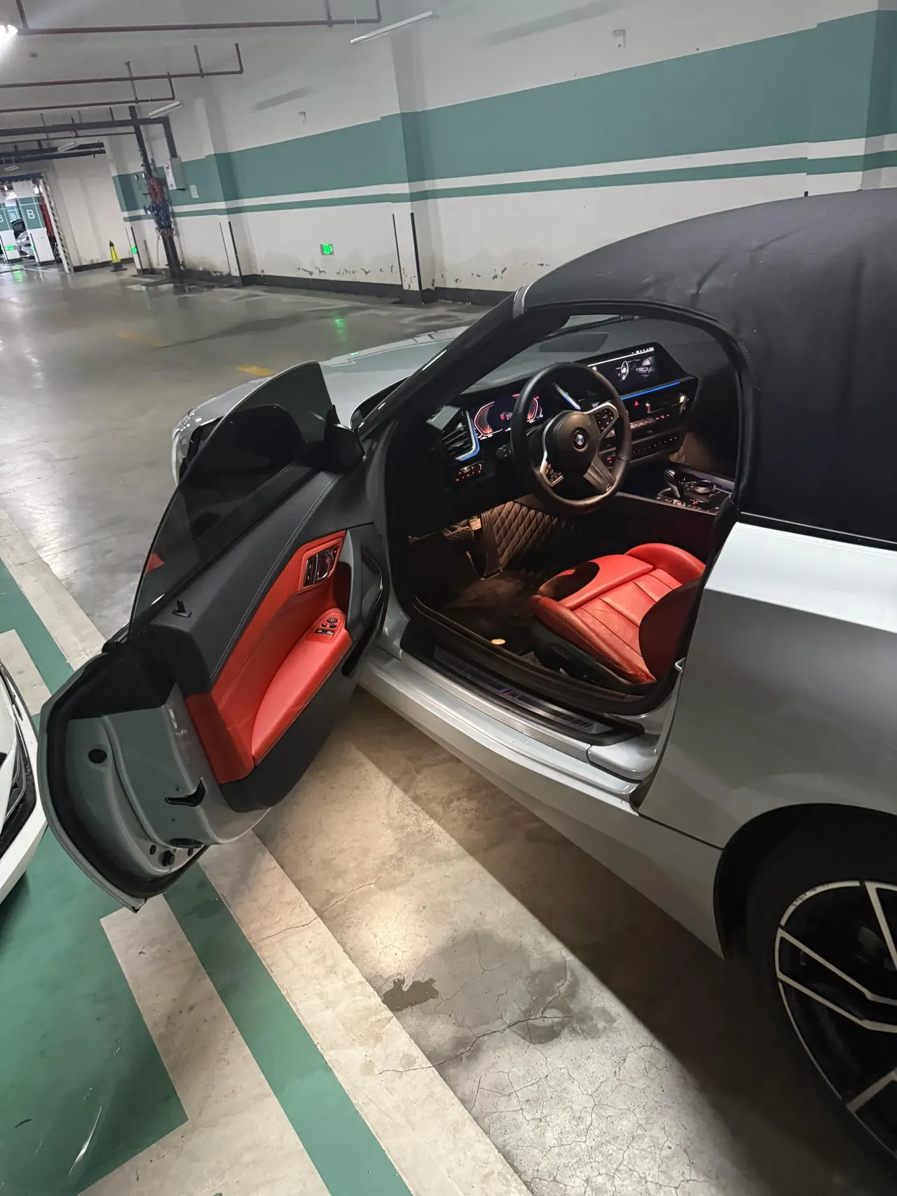 BMW Z4 (Imported) 2022 Z4 sDrive25i 2.0T M Sports Obsidian Night Suit Automatic Gear 4