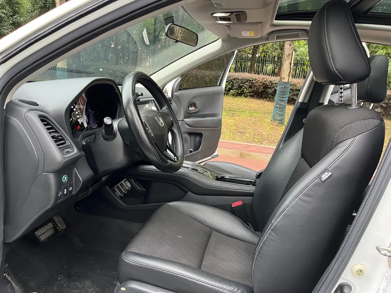 Honda 2020 Binzhi 1.5 stepless luxury automatic transmission 5