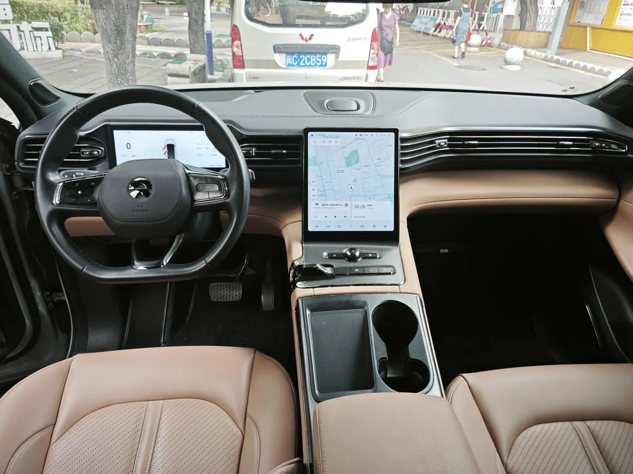 NIO 2020 ES 6 600KM Sports Edition Automatic Gear 4