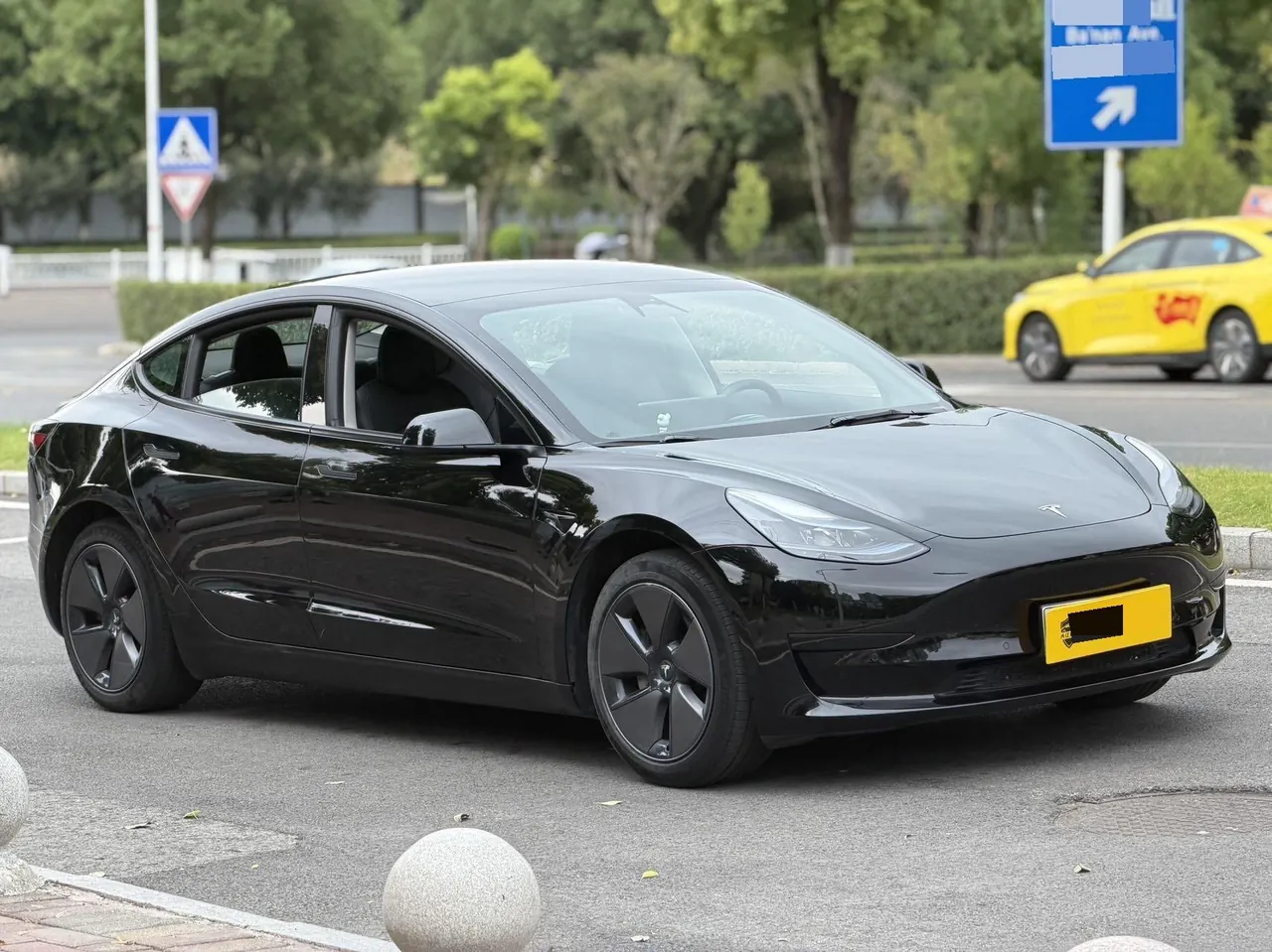Tesla 2022 Model 3 rear-wheel drive version of automatic transmission 3