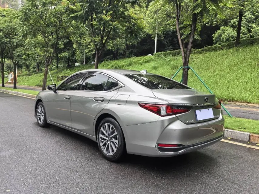 Lexus ES (Imported) 2021 ES200 2.0 Stepless Deluxe Edition Automatic Gear 4