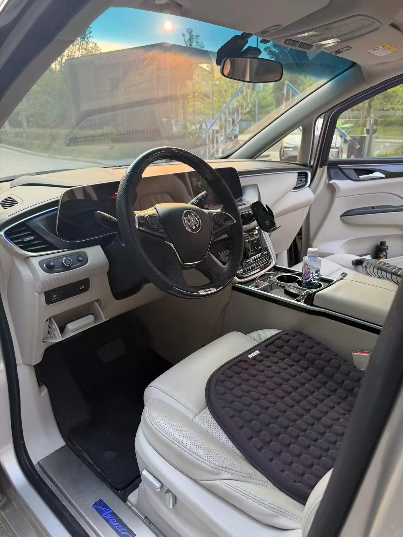 Buick 2021 GL8 ES Lu Zun 2.0T 653T Exclusive Automatic Gear 6