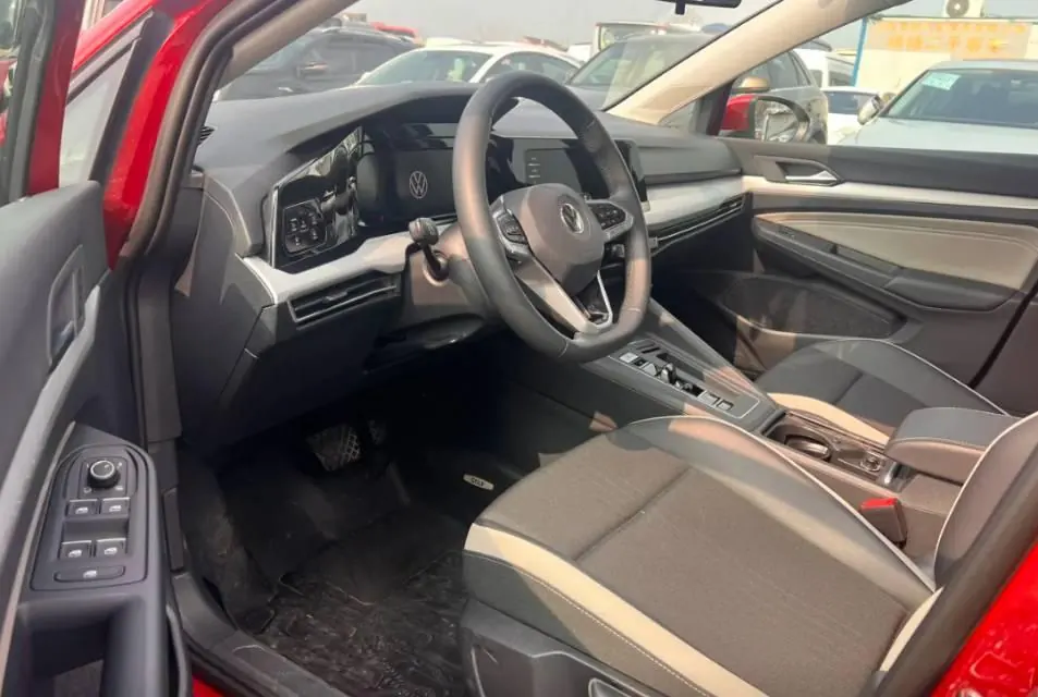 Volkswagen 2021 Golf 8 PRO 1.4TSI 280TSI Automatic 3