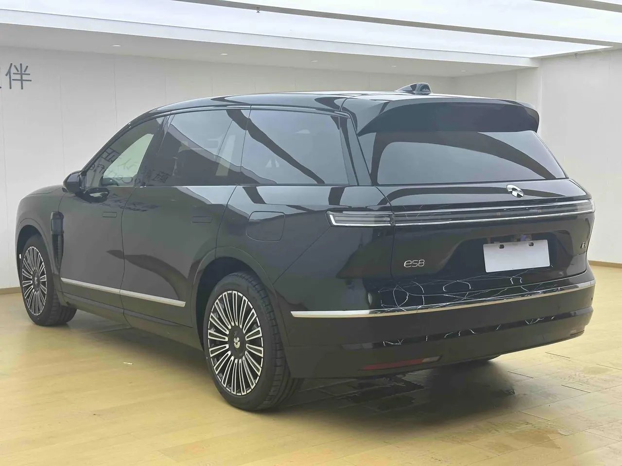 NIO 2026 ES8 5-seat Executive Deluxe Automatic Gear 10