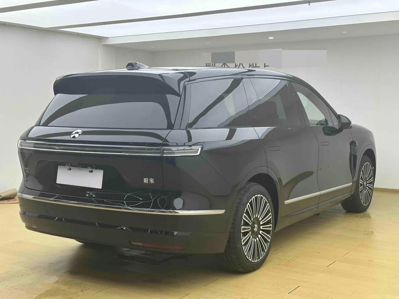 NIO 2026 ES8 5-seat Executive Deluxe Automatic Gear 12