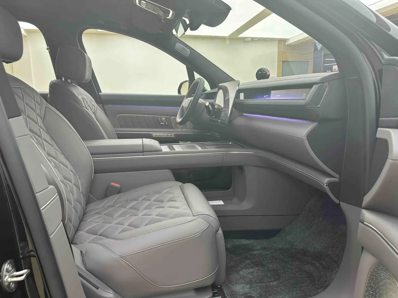 NIO 2026 ES8 5-seat Executive Deluxe Automatic Gear 6