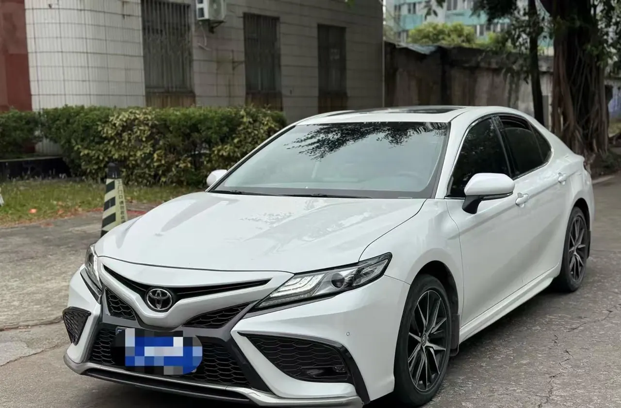 Открыть галерею: Toyota 2021 Camry 2.0S Stepless Front Edition Automatic Gear