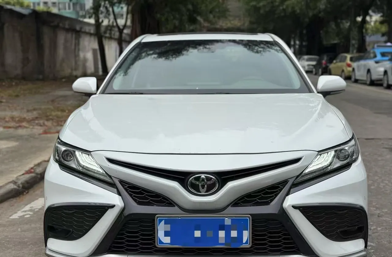 Toyota 2021 Camry 2.0S Stepless Front Edition Automatic Gear 2