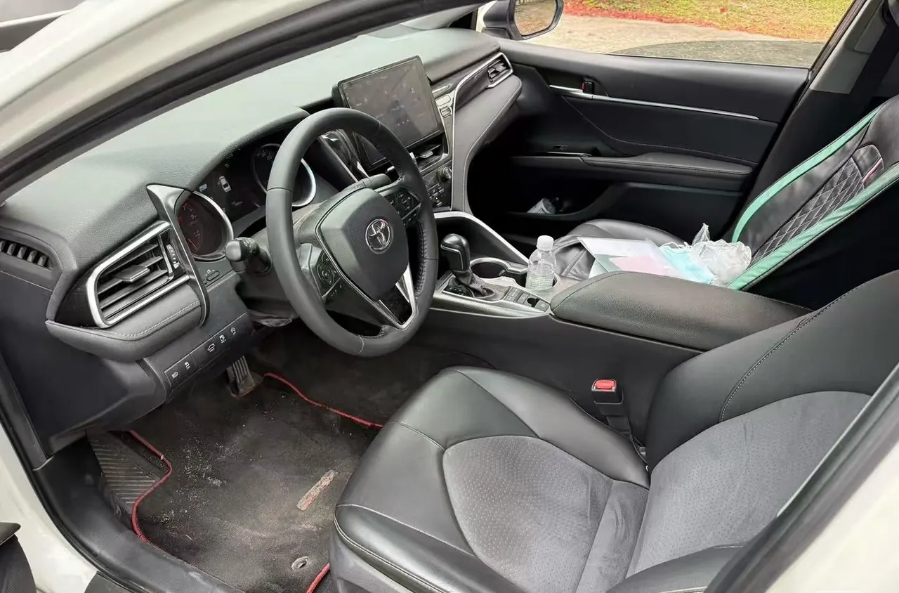 Toyota 2021 Camry 2.0S Stepless Front Edition Automatic Gear 3