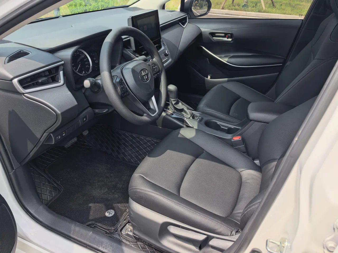 Toyota 2021 Corolla Double Engine 1.8 Stepless Pioneer Edition Automatic Gear 7