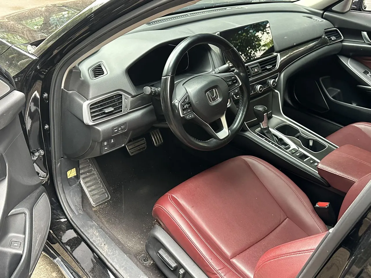 Honda 2022 10th Generation Accord 1.5T Stepless 260TURBO Magic Night Premium Edition Automatic Gear 4