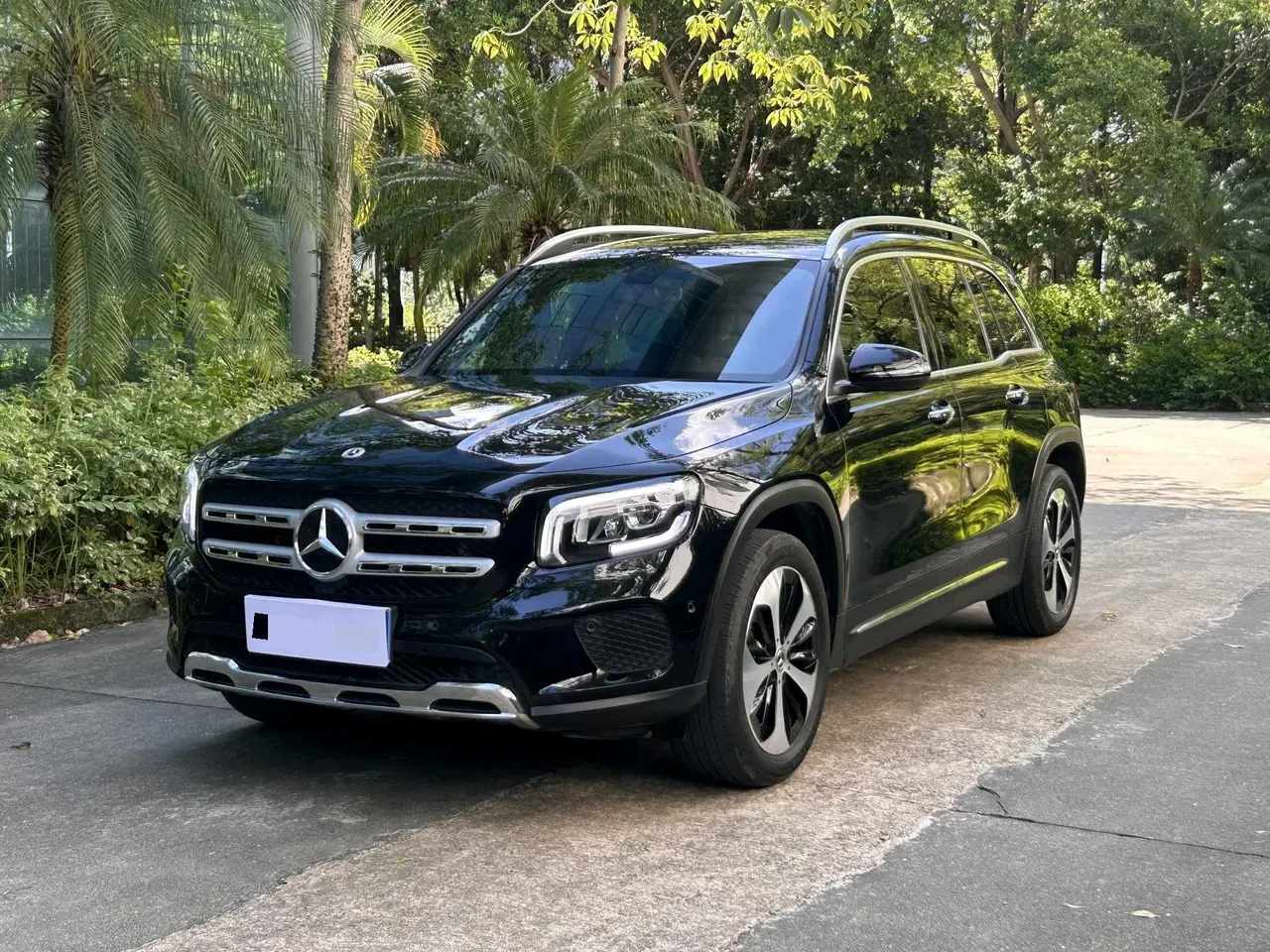 Открыть галерею: Mercedes Benz 2021 GLB 200 1.3T Fashion Automatic