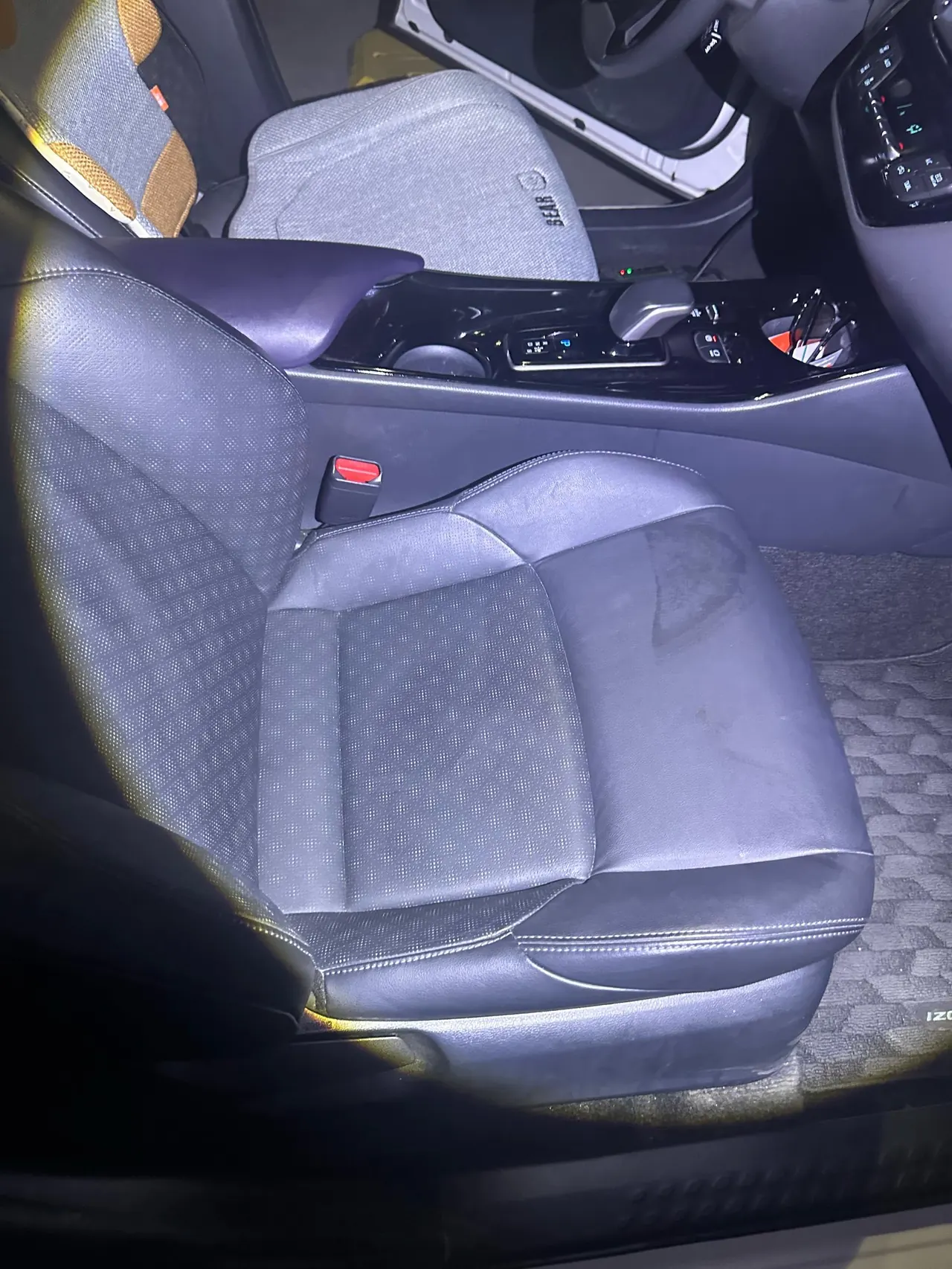 Toyota 2020 Yize E Jin Qing E. Zhixiang Edition Automatic Gear 3
