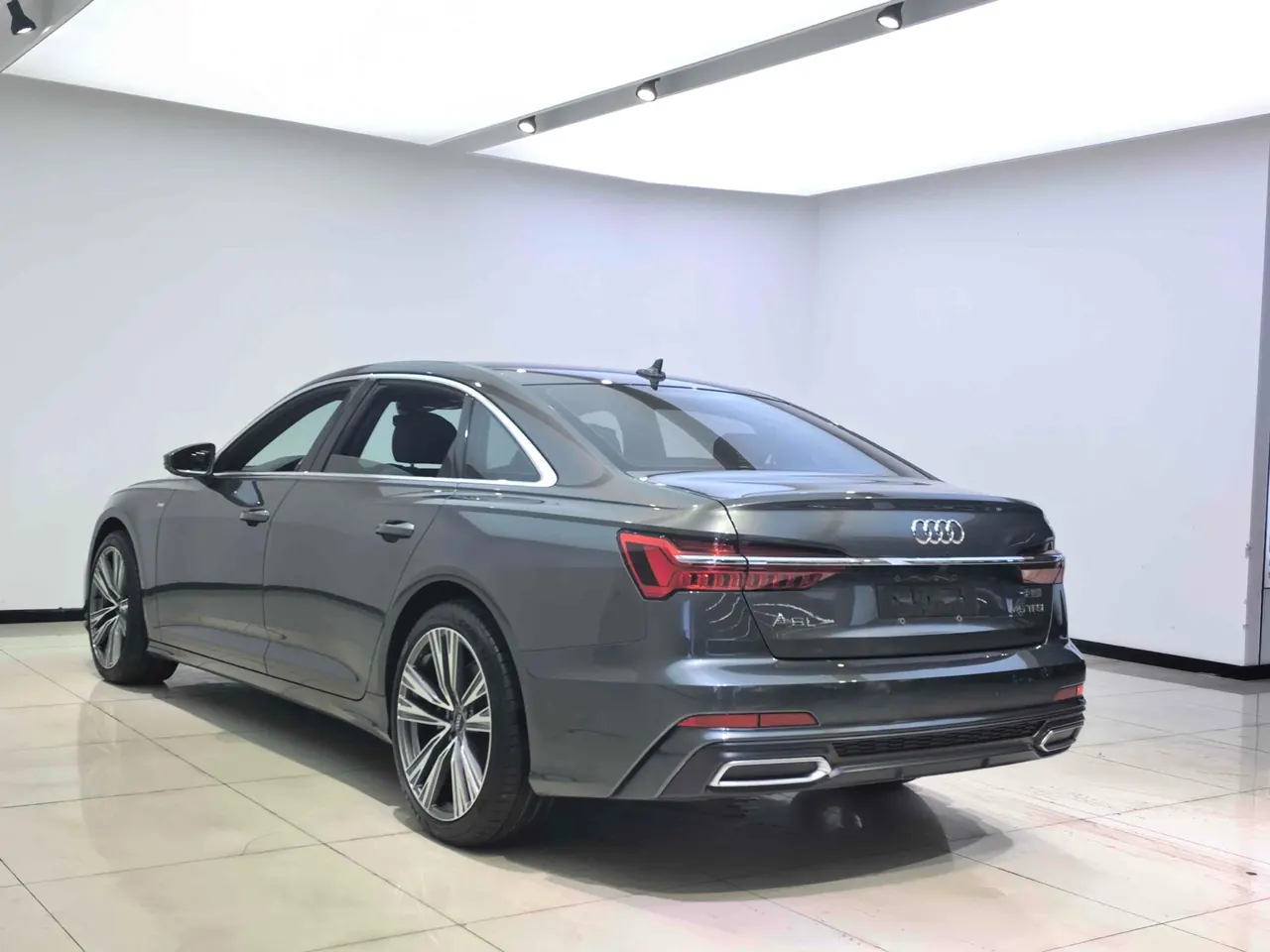 Audi 2022 A6L 2.0TFSI 40TFSI Deluxe Dynamic Automatic 8