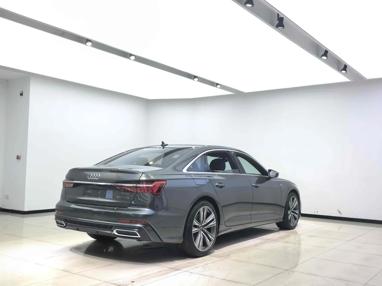 Audi 2022 A6L 2.0TFSI 40TFSI Deluxe Dynamic Automatic 6