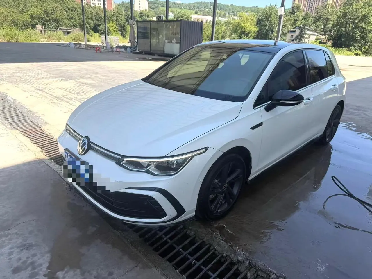 Volkswagen 2023 Golf 8 R-Line 1.4TSI 280TSI Lite (Modified) Automatic Gear - View 1
