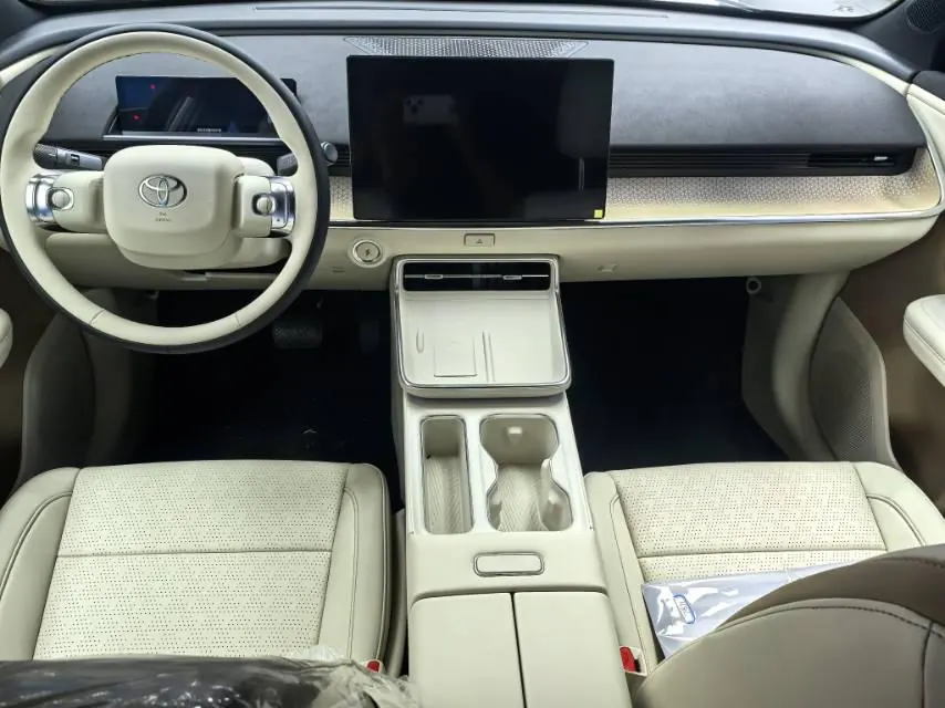Toyota 2026 Platinum Intelligence 3X 610 Max Automatic Gear 14