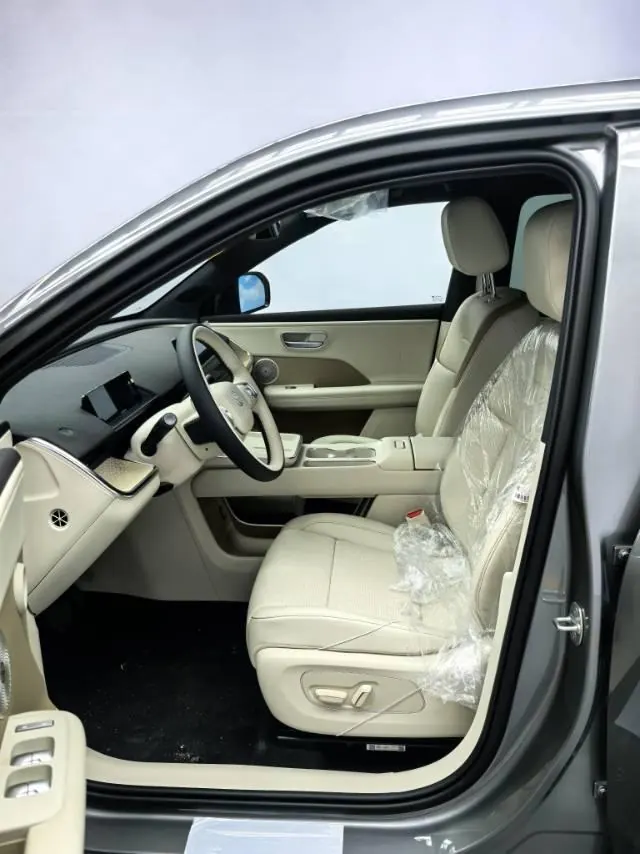 Toyota 2026 Platinum Intelligence 3X 610 Max Automatic Gear 17