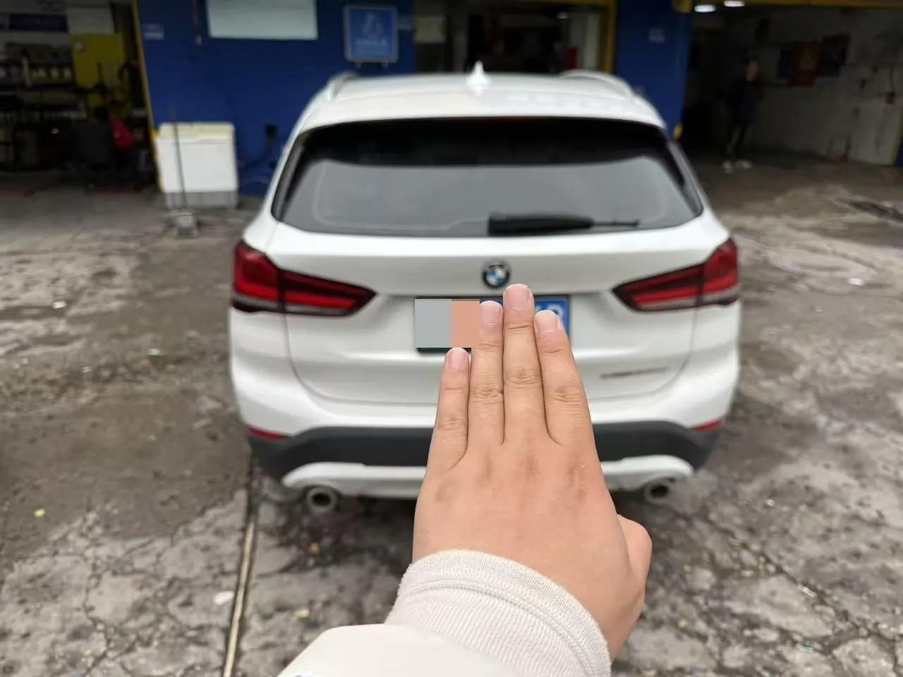 BMW 2021 X1 sDrive25Li 2.0T Leading Automatic Gear 4
