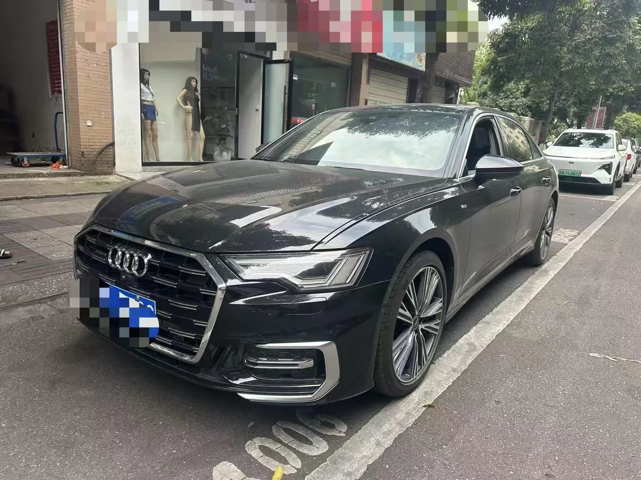 Открыть галерею: Audi 2024 A6L 2.0TFSI 45TFSI Quattro Selected Dynamic Automatic