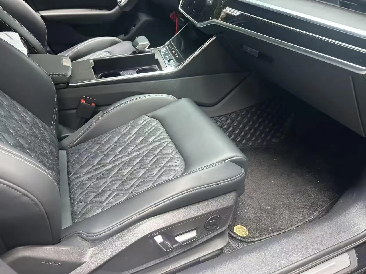 Audi 2024 A6L 2.0TFSI 45TFSI Quattro Selected Dynamic Automatic 4