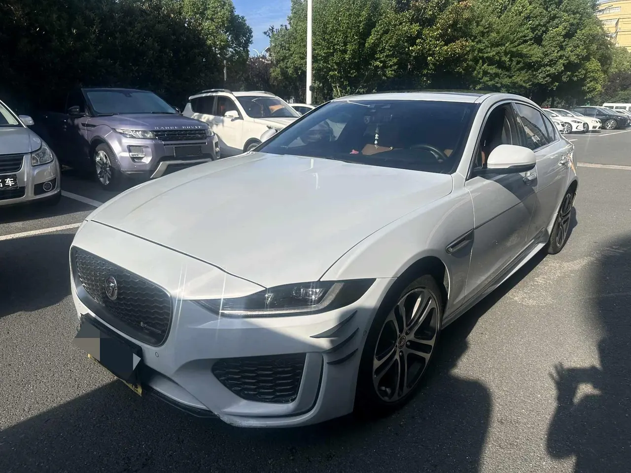 Открыть галерею: Jaguar 2020 XEL 2.0T 200PS S Enterprising and Elegant Automatic Gear