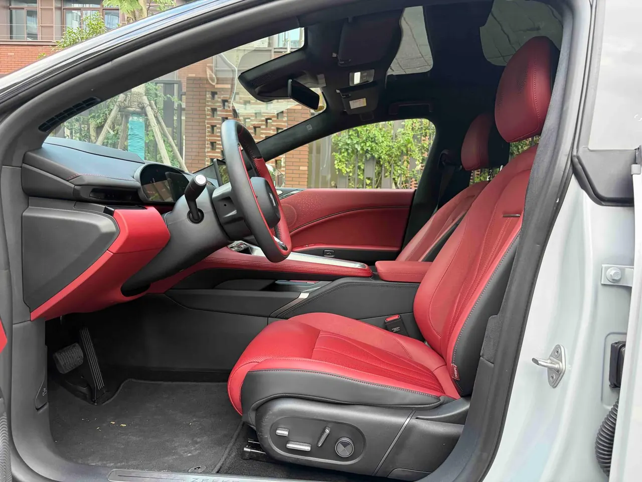 Zeekr 2025 Zeekr 007GT four-wheel drive intelligent driving version 75kWh automatic gear 2