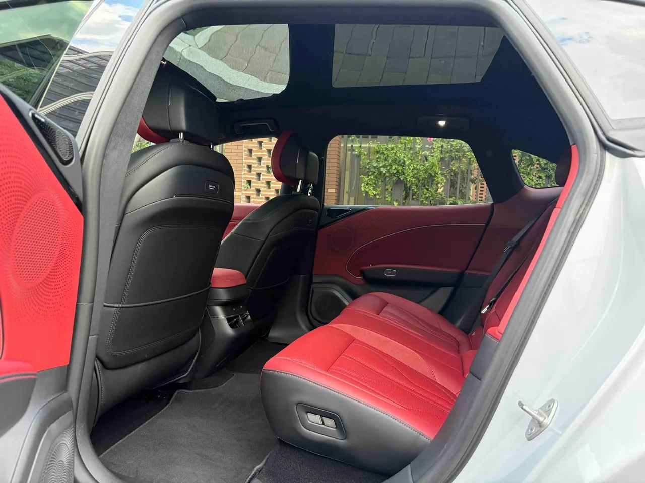 Zeekr 2025 Zeekr 007GT four-wheel drive intelligent driving version 75kWh automatic gear 3