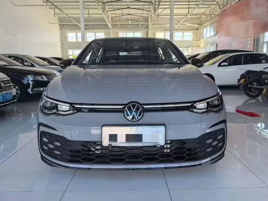 Volkswagen 2023 Golf 8 R-Line 1.4TSI 280TSI Lite Automatic 2