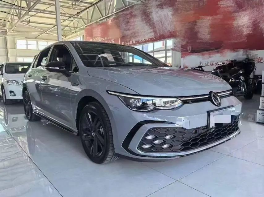 Volkswagen 2023 Golf 8 R-Line 1.4TSI 280TSI Lite Automatic 3