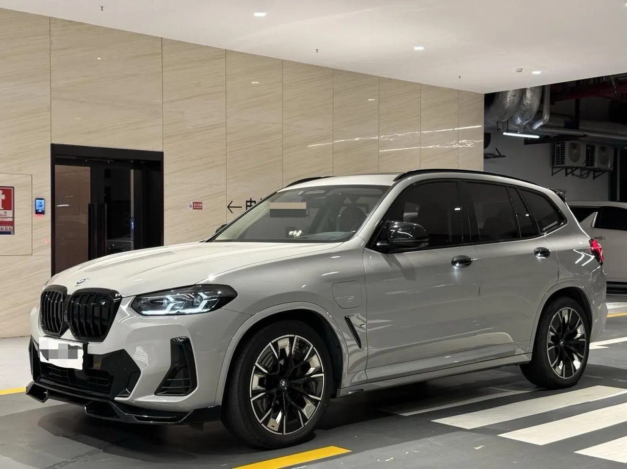 Open image lightbox: BMW iX3 (Imported) 2024 iX3 Chuangling Automatic Gear