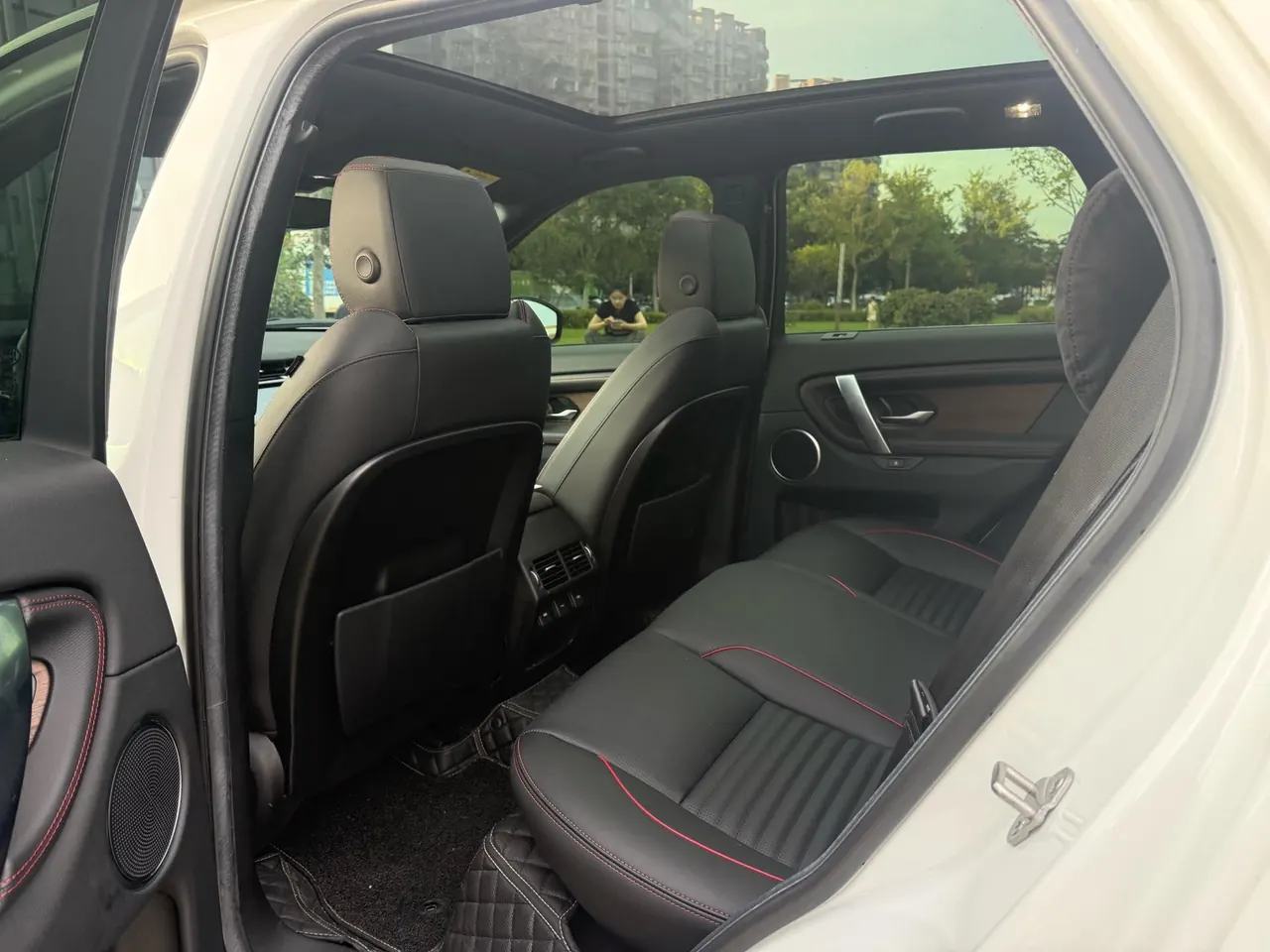 Land Rover 2022 found sports version 48V 2.0T 249PS R-Dynamic S performance version (modified) automatic gear 6