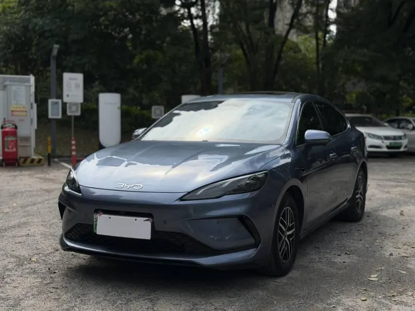 打开图片灯箱:BYD 2025 Seal 05 DM-i 1.5 Stepless Smart Driving Edition 55KM Honorable Automatic Gear