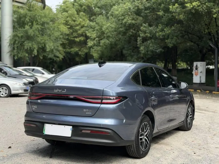 BYD 2025 Seal 05 DM-i 1.5 Stepless Smart Driving Edition 55KM Honorable Automatic Gear 4
