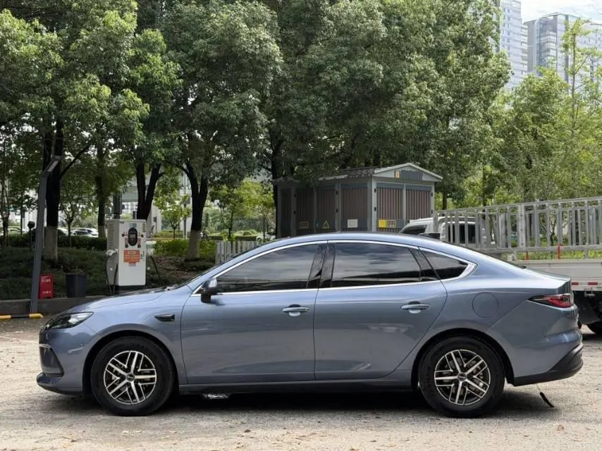 BYD 2025 Seal 05 DM-i 1.5 Stepless Smart Driving Edition 55KM Honorable Automatic Gear 6