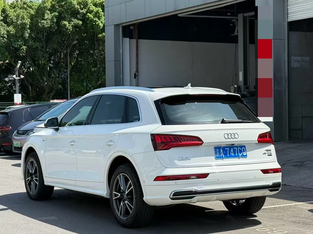 Audi 2020 Q5L 2.0TFSI 45TFSI exclusive fashion automatic 3