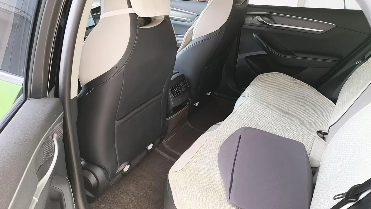 BYD 2024 destroyer 05 DM-i 1.5 stepless glory version 120KM luxury automatic gear 3