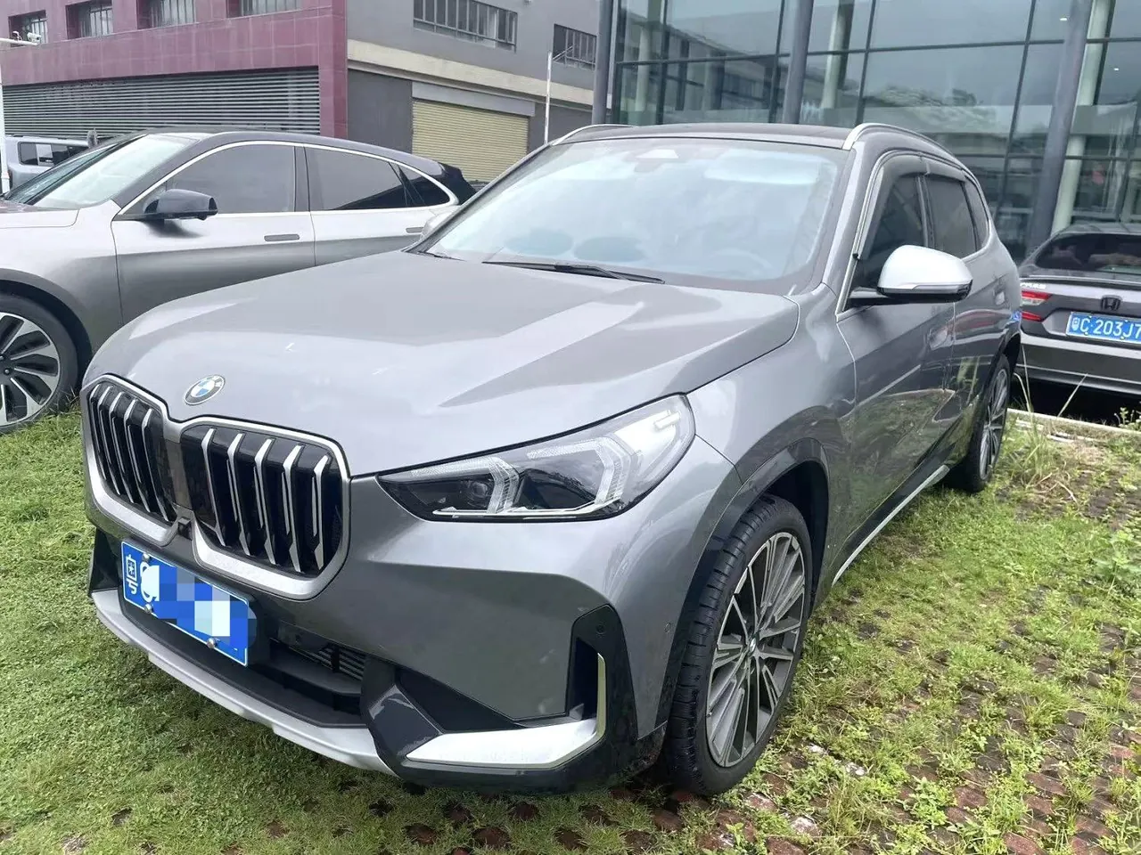 BMW 2024 X1 xDrive25Li 2.0T X design set automatic gear - View 1