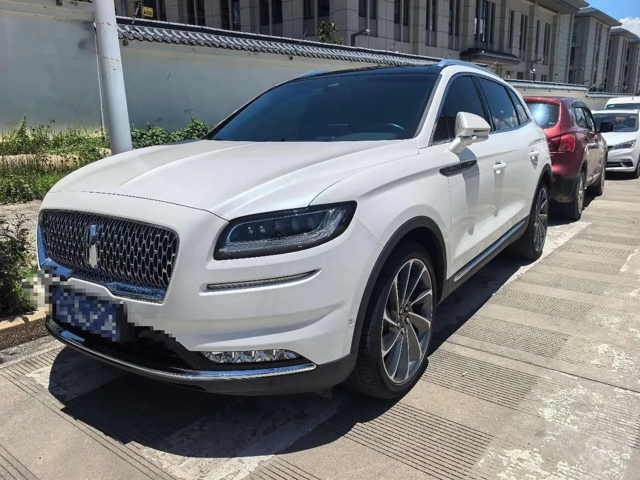 Открыть галерею: Lincoln 2021 Voyager 2.7T Four-wheel Drive Distinguished Edition Automatic Gear