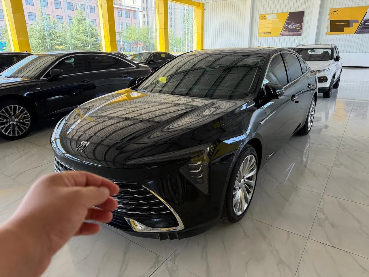 Открыть галерею: Buick 2025 LaCrosse 2.0T Platinum Avia Edition Automatic Gear