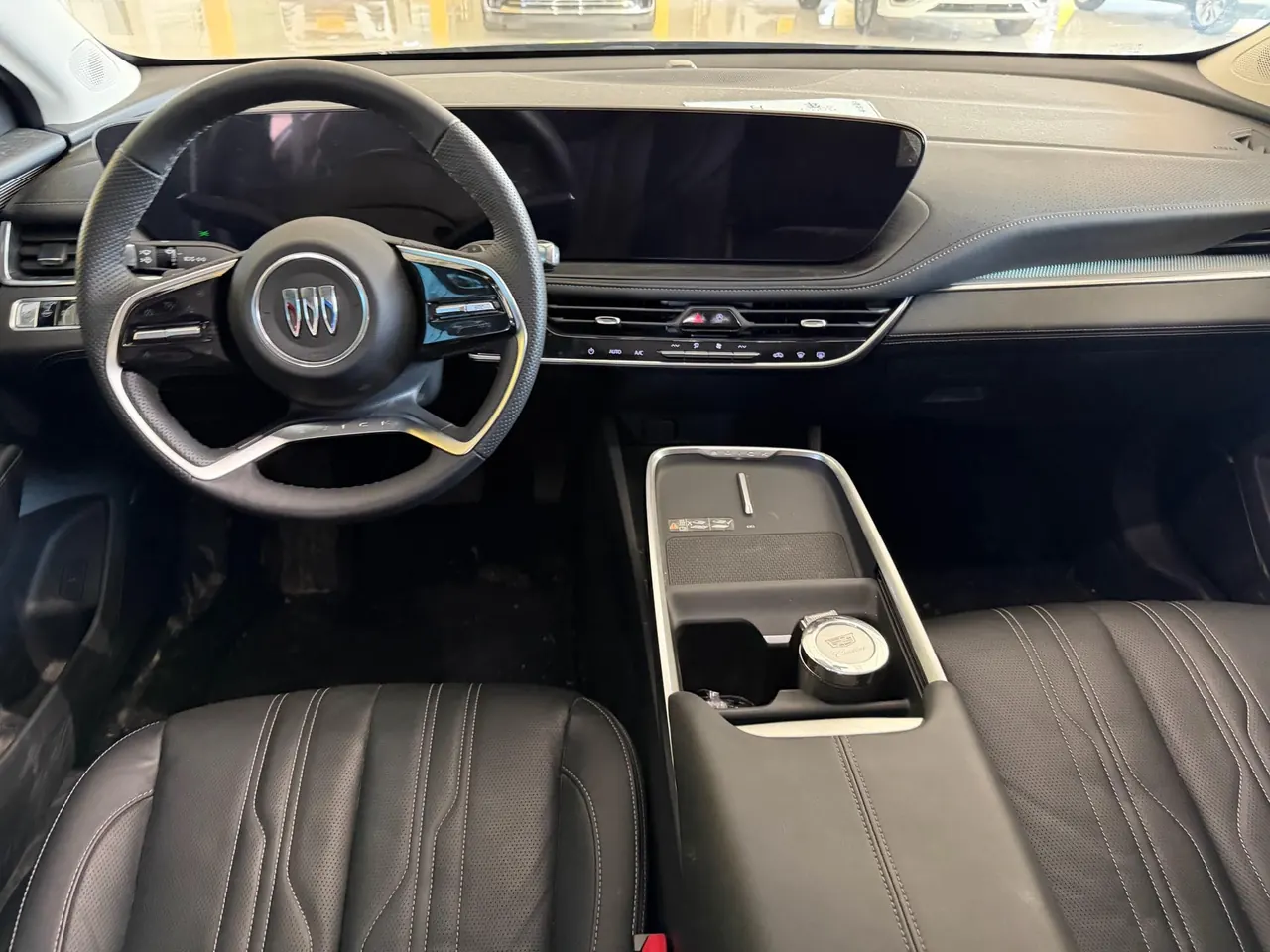 Buick 2025 LaCrosse 2.0T Platinum Avia Edition Automatic Gear 3