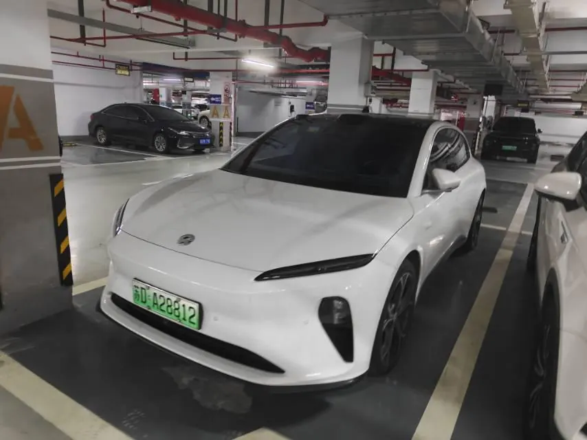 NIO 2024 ET5T 75kWh Touring automatic - View 1