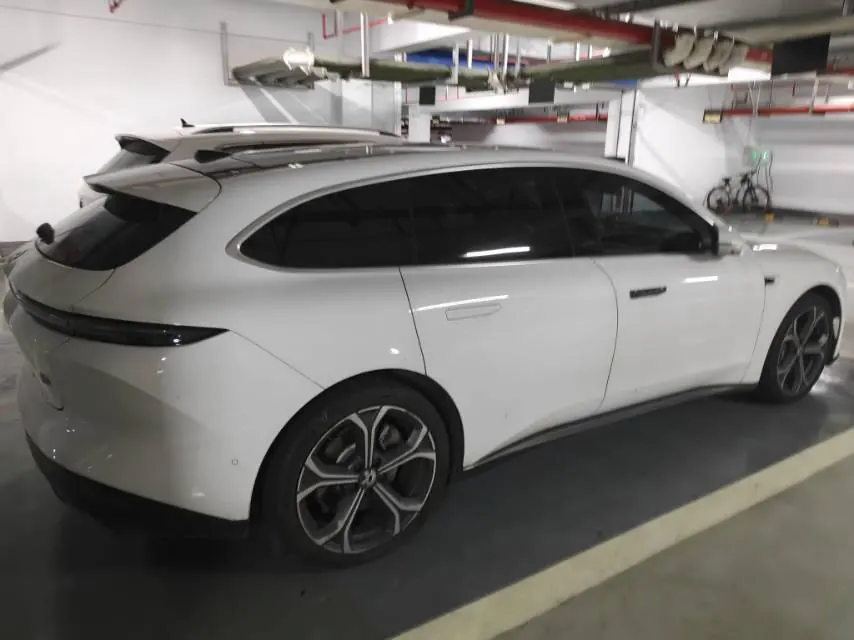 NIO 2024 ET5T 75kWh Touring automatic 4