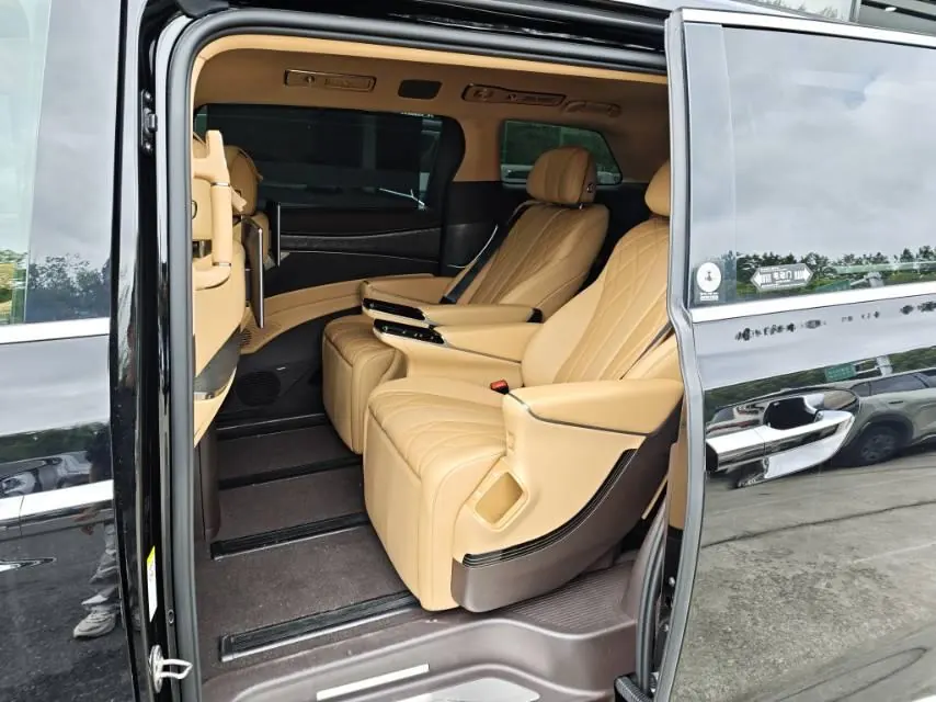 Denza 2025 Denza D9 DM-i 1.5T Stepless Smart Driving Edition 1020 Four-wheel Drive Honorable Automatic Gear 5