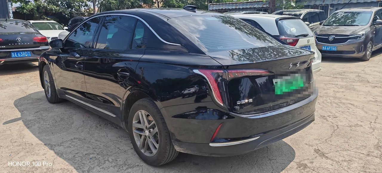 HongQi 2025 E-QM 5 500km Travel Edition Automatic Gear 2