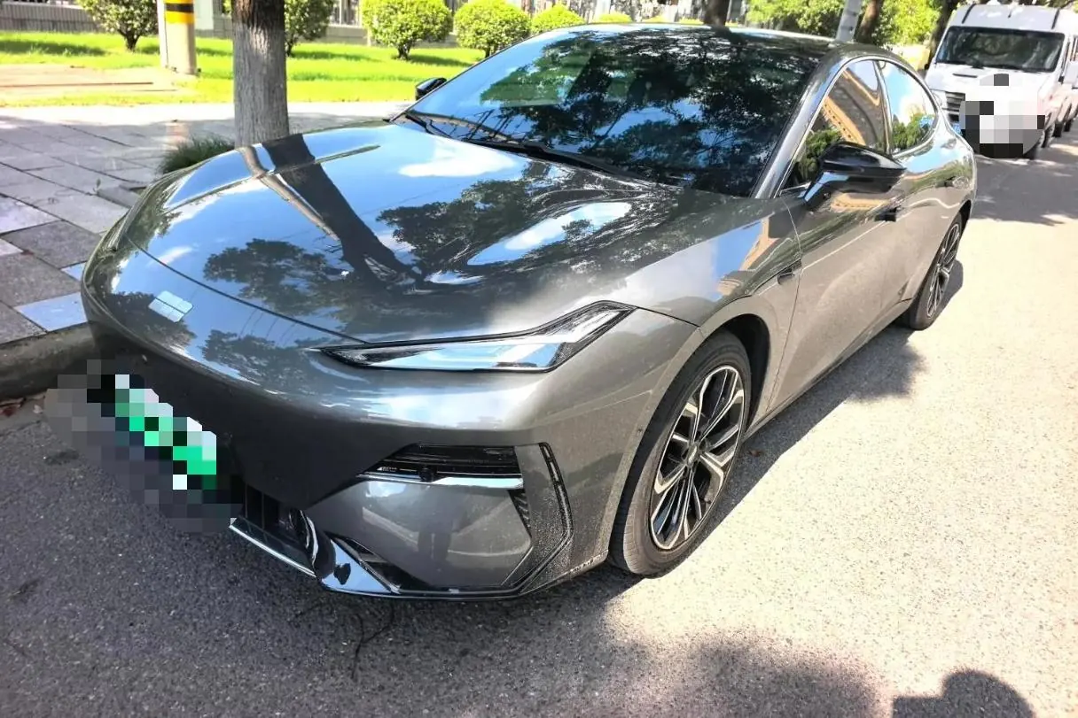 Открыть галерею: Geely Galaxy 2025 E 8 610km Discovery Edition Automatic Gear