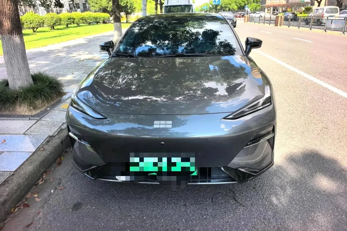 Geely Galaxy 2025 E 8 610km Discovery Edition Automatic Gear 2
