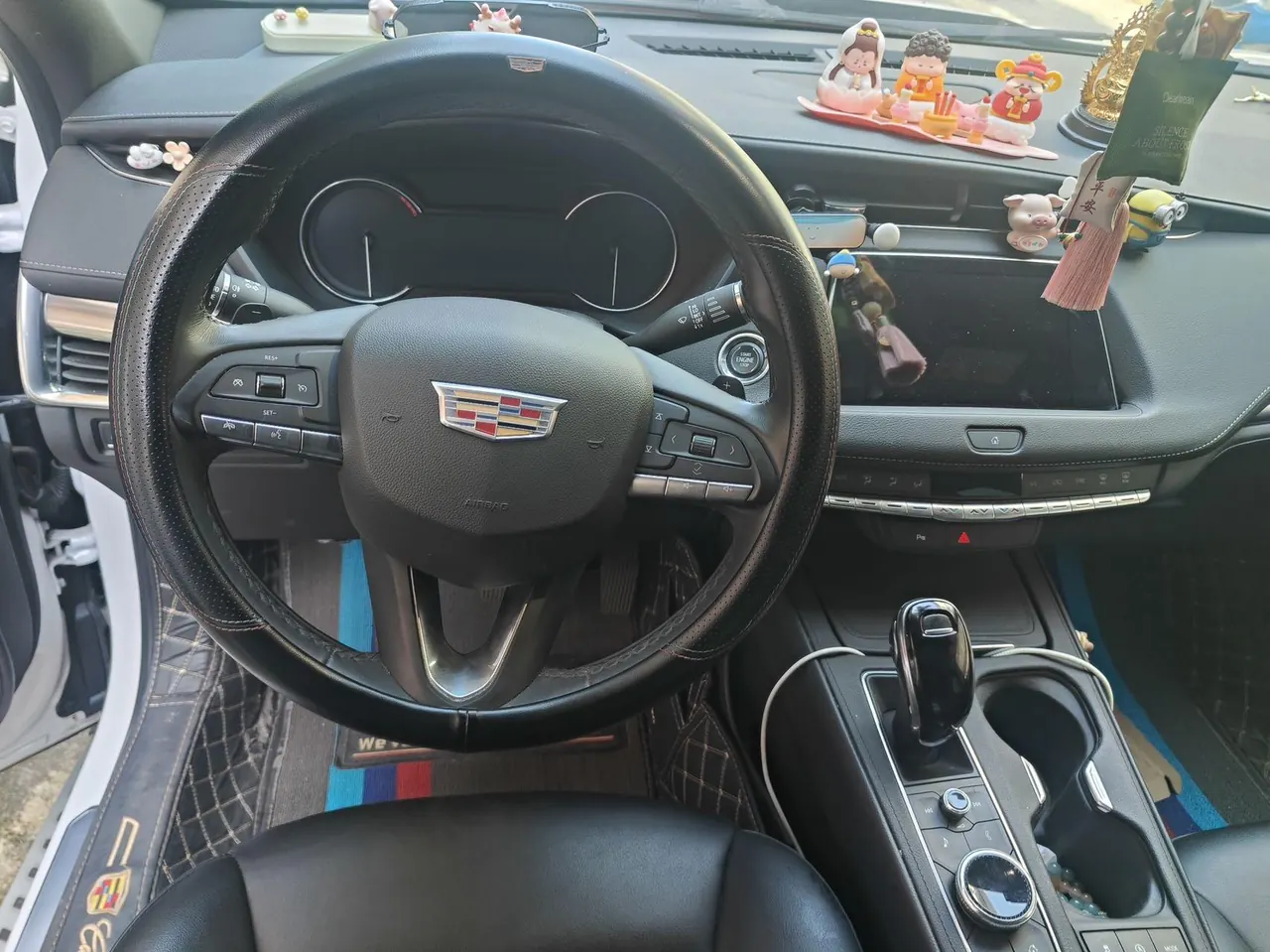 Cadillac 2022 XT4 48V 2.0T 28T Two-Drive Fashion Automatic Gear 4