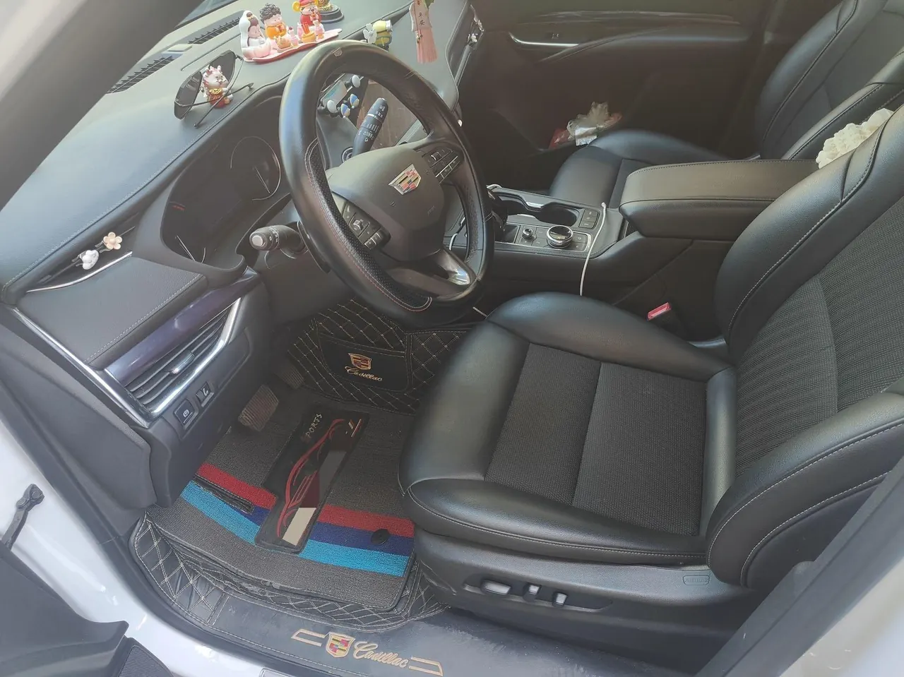 Cadillac 2022 XT4 48V 2.0T 28T Two-Drive Fashion Automatic Gear 5
