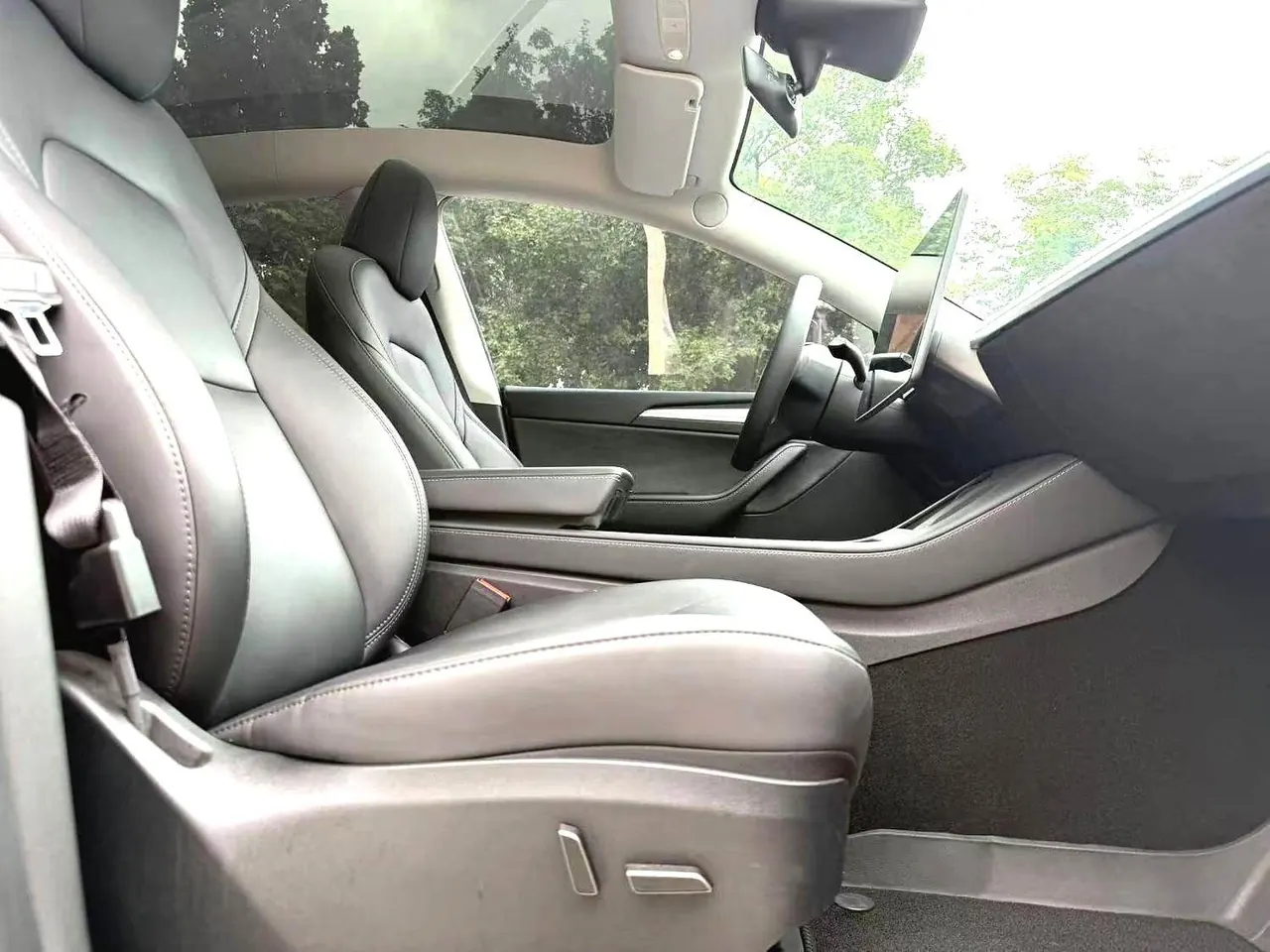 Tesla 2023 Model Y rear-wheel drive version automatic transmission 10